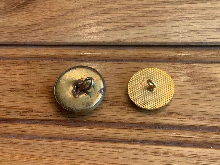(2)-john-deere-buttons-image-2