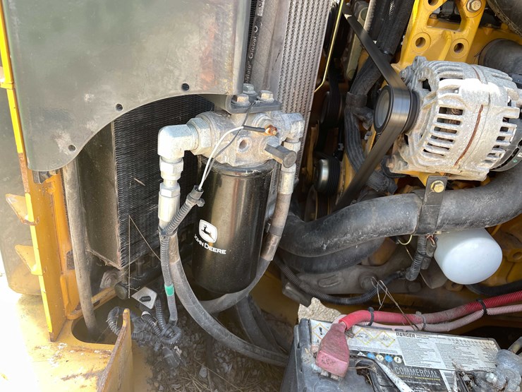 2012-deere-326d-image-34