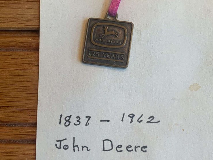 (5)-john-deere-pins-+-charms-image-2
