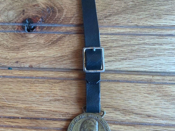 (3)-john-deere-watch-fobs-image-4