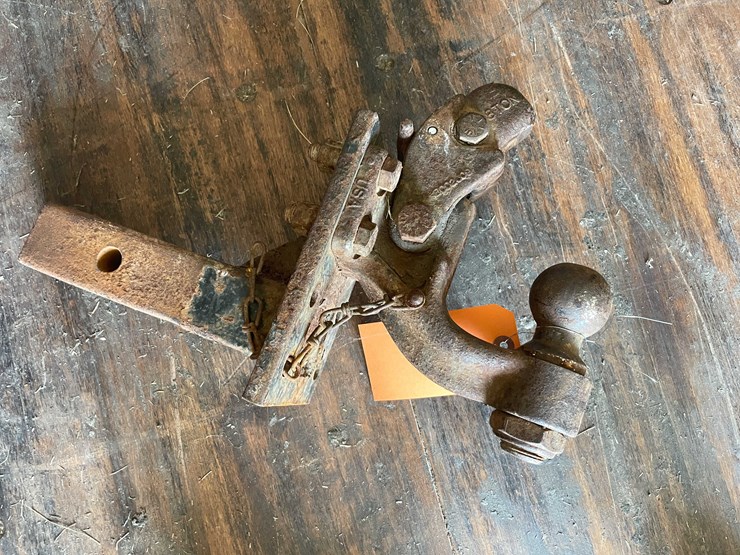 #10791-•-pintle-hitch-image-3