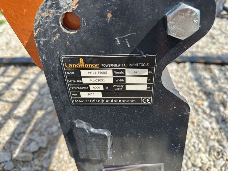 skid-steer-fork-attachment-image-5