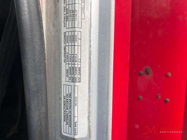 2004-peterbilt-379-image-18