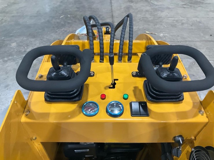#1000-•-unused-irl30-mini-skid-steer-image-12