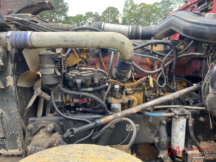 2004-peterbilt-379-image-35
