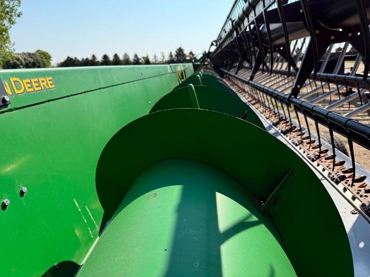2011-john-deere-635f-image-10