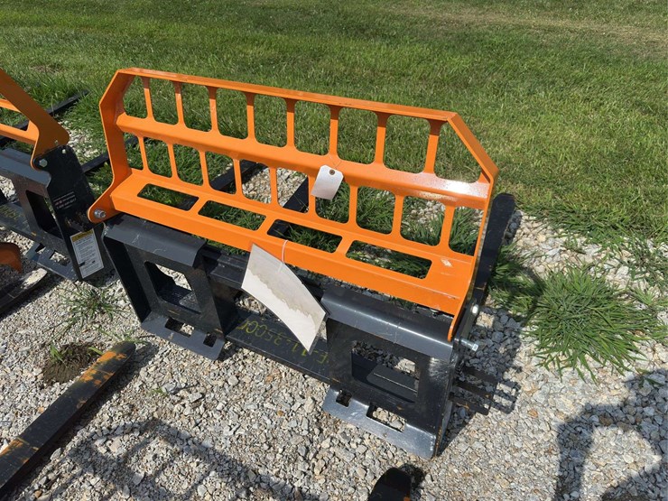 skid-steer-fork-attachment-image-2