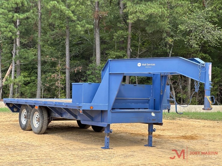 2017-cen-tex-gooseneck-trailer-image-1