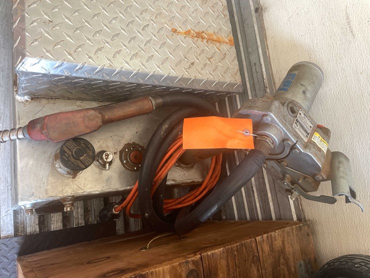 #8577-•-truck-diesel-fuel-tank-(st)-image-3