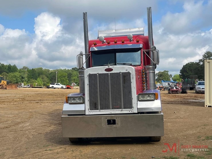 2004-peterbilt-379-image-5