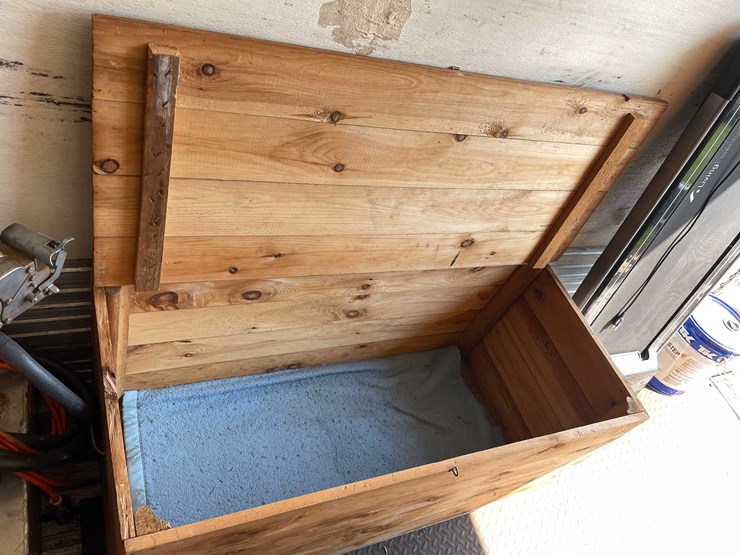 #10804-•-wood-chest-image-4