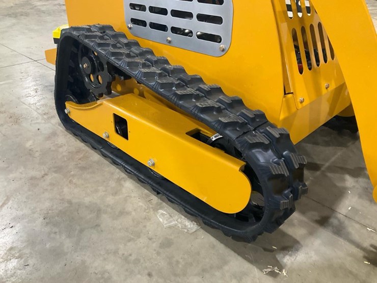 #1002-•-unused-irl30-mini-skid-steer-image-5