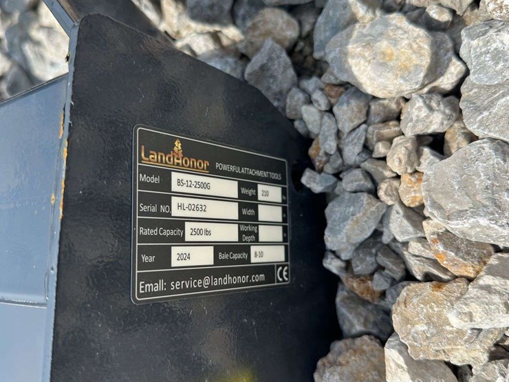 skid-steer-bale-fork-attachment-image-5