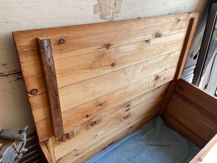 #10804-•-wood-chest-image-5