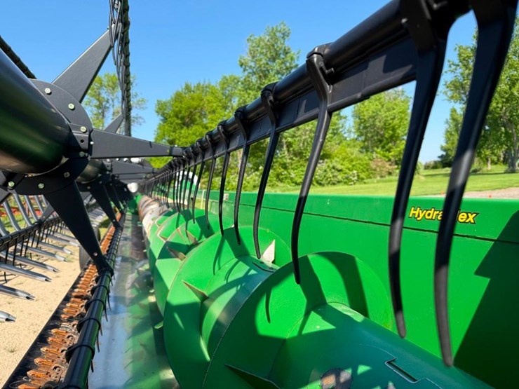 2011-john-deere-635f-image-16