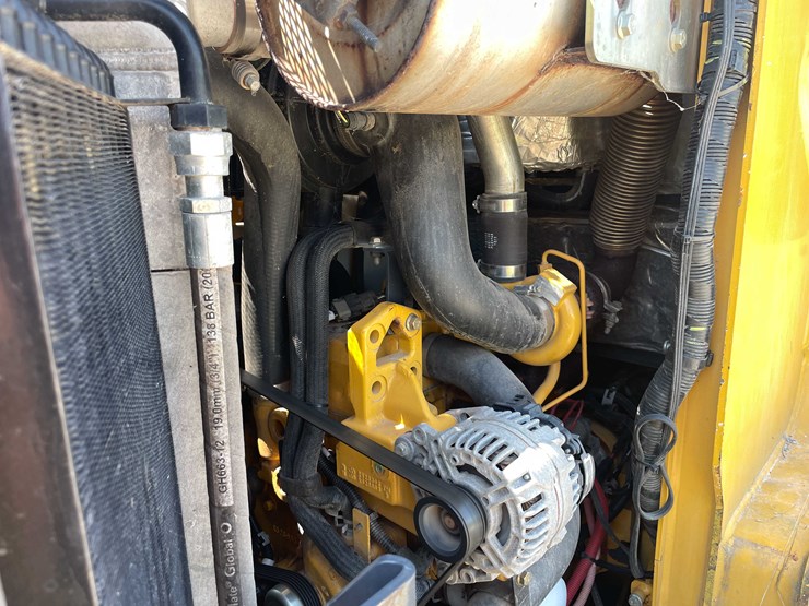 2012-deere-326d-image-32