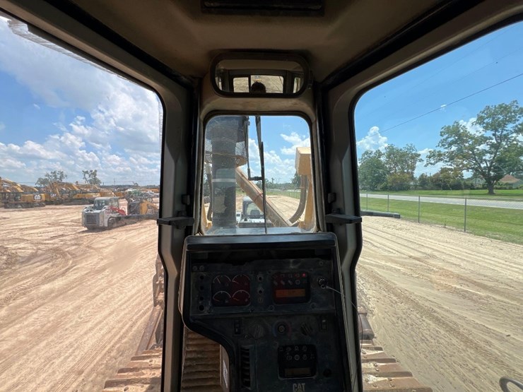 caterpillar-d6r-xl-image-29