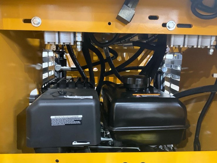 #1002-•-unused-irl30-mini-skid-steer-image-13