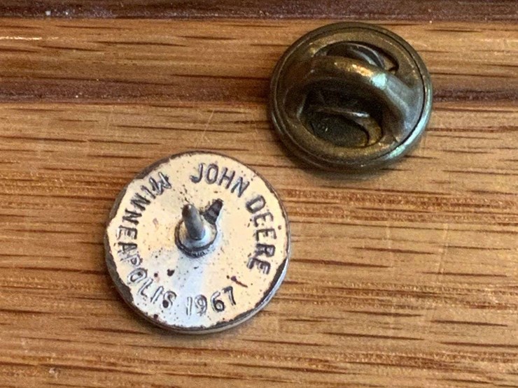 (2)-john-deere-st.-louis-+-minneapolis-pins-image-5