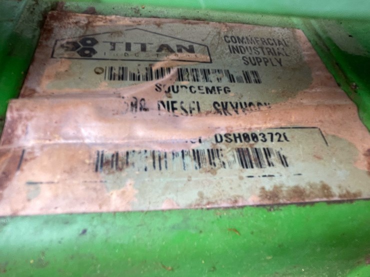 #8576-•-titan-diesel-7500-generator-(st)-image-10