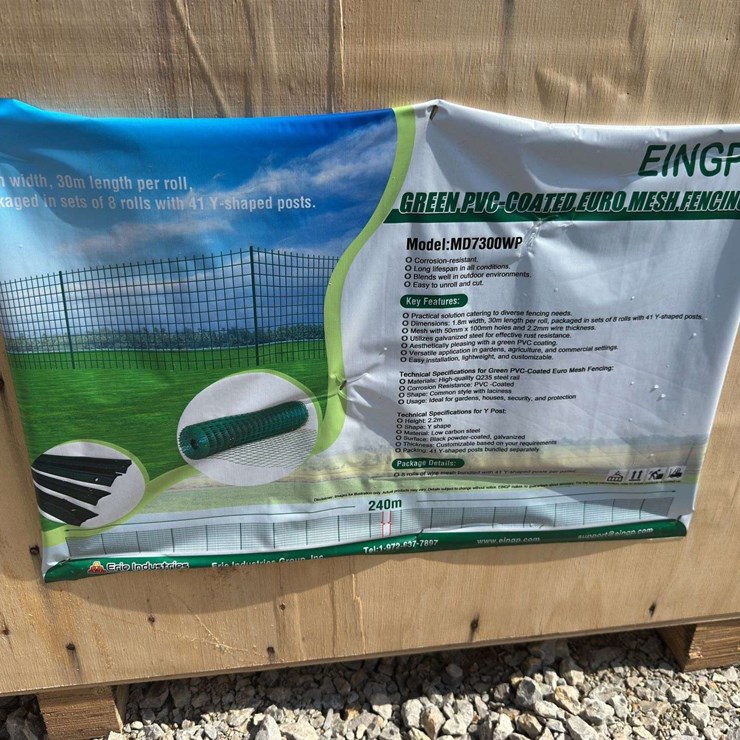 Green PVC-Coated Mesh Fencing