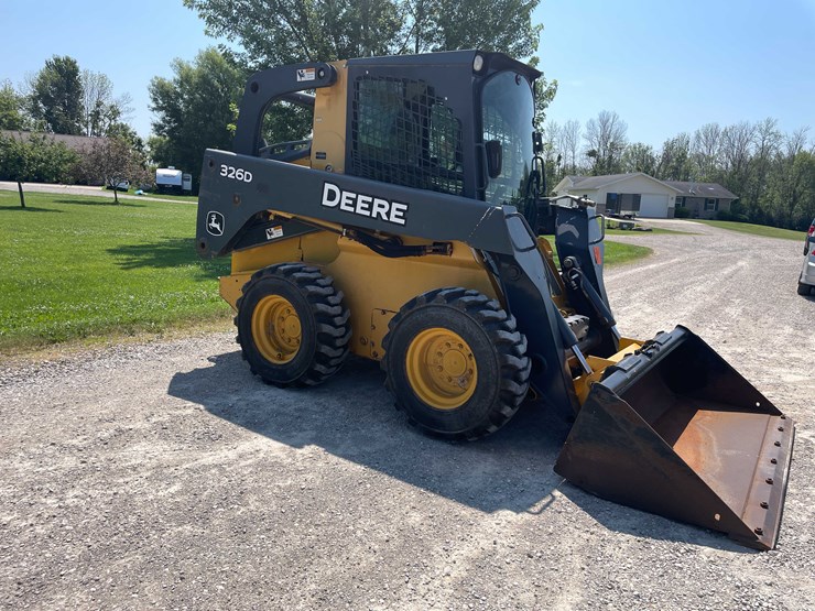 2012-deere-326d-image-4