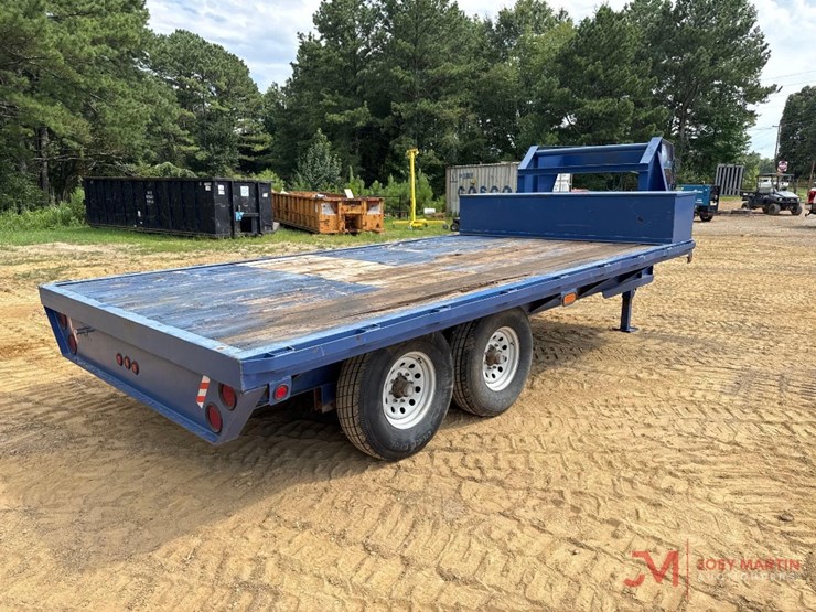 2017-cen-tex-gooseneck-trailer-image-3