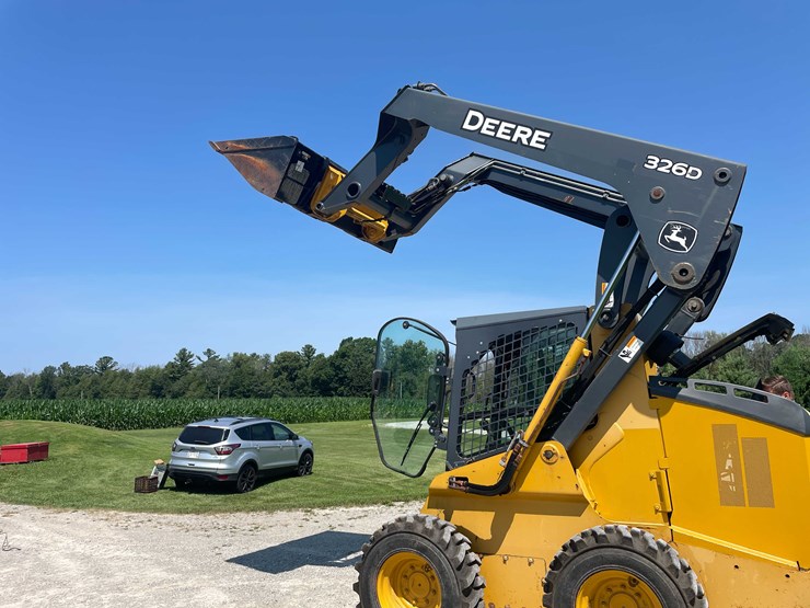2012-deere-326d-image-41
