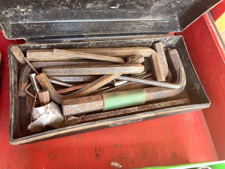 #10799-•-toolbox-and-contents-image-12