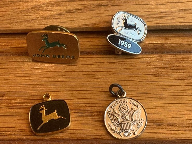 (4)-john-deere-pins-+-charms-image-1
