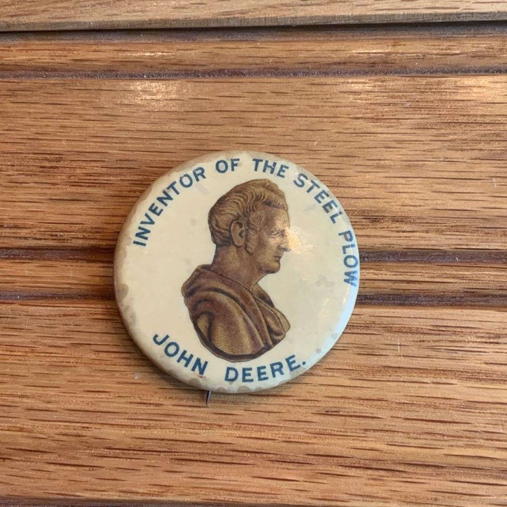 John Deere Button