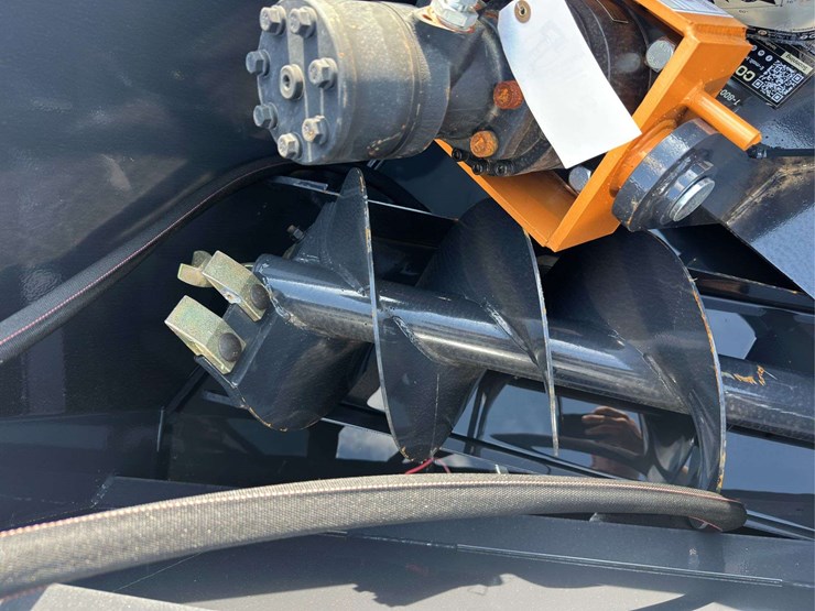 mini-skid-steer-auger-drive-and-bit-image-4