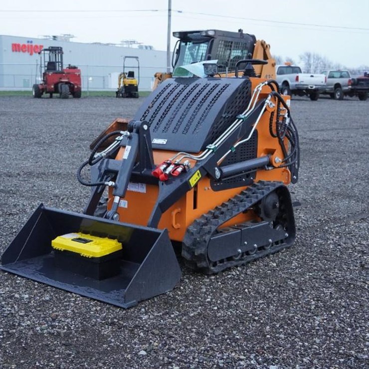 #1004 • New Land Hero PLD-BC380 Mini Track Skid Steer Loader