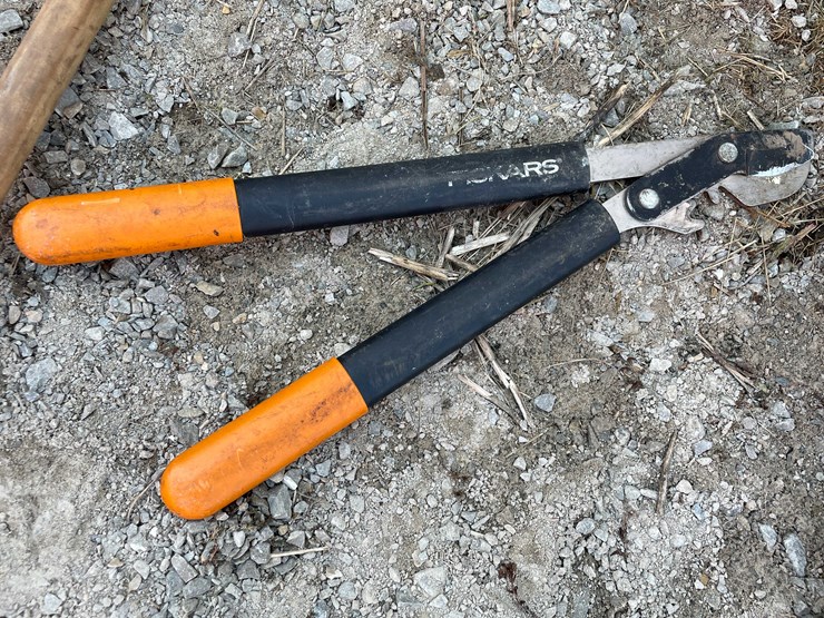 #8589-•-(4)-gardening-tools-image-3