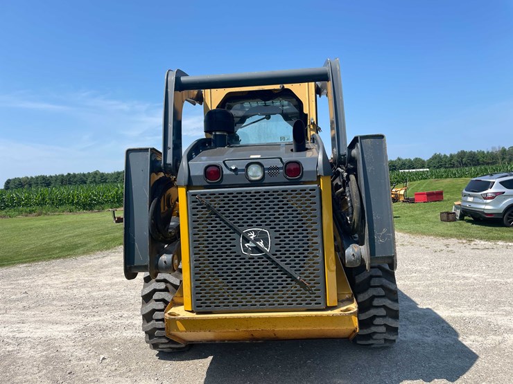 2012-deere-326d-image-7