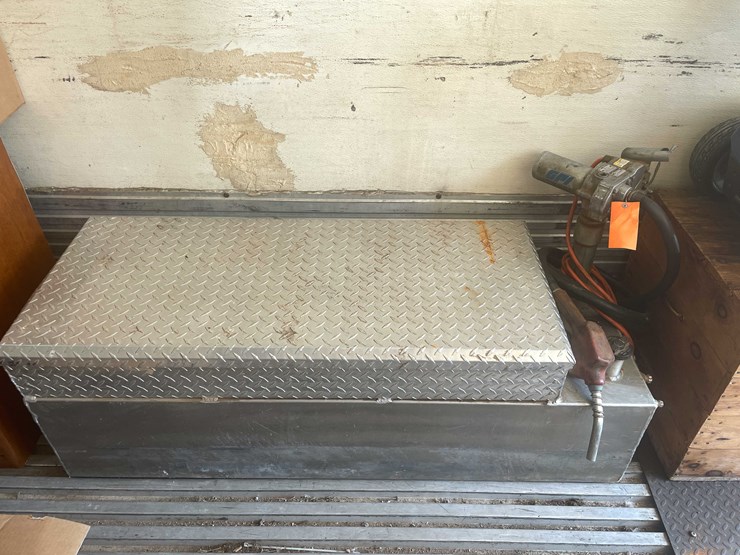 #8577-•-truck-diesel-fuel-tank-(st)-image-1