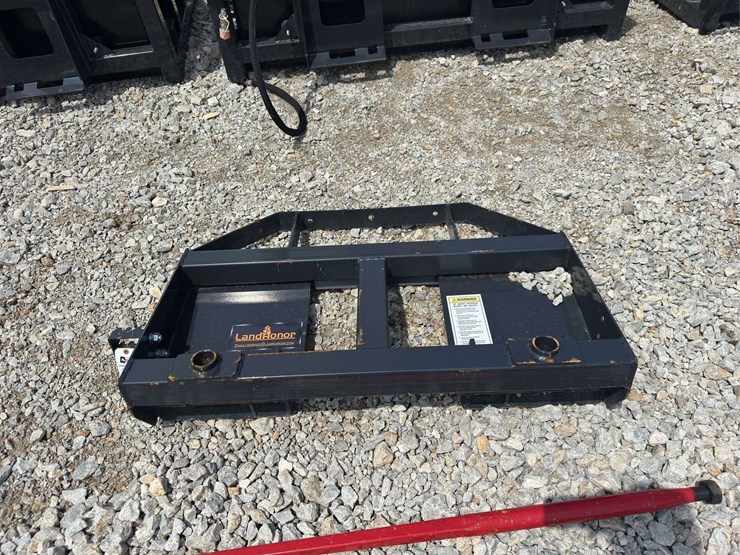 skid-steer-bale-spear-attachment-image-4