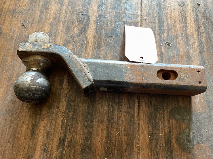 #10759-•-receiver-hitch-image-2