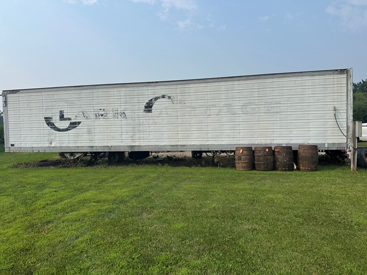 #8575-•-great-dane-trailers-semi-trailer-image-1