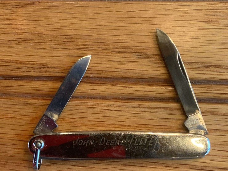 (3)-john-deere-flite-63-knife,-pin,-charm-image-6