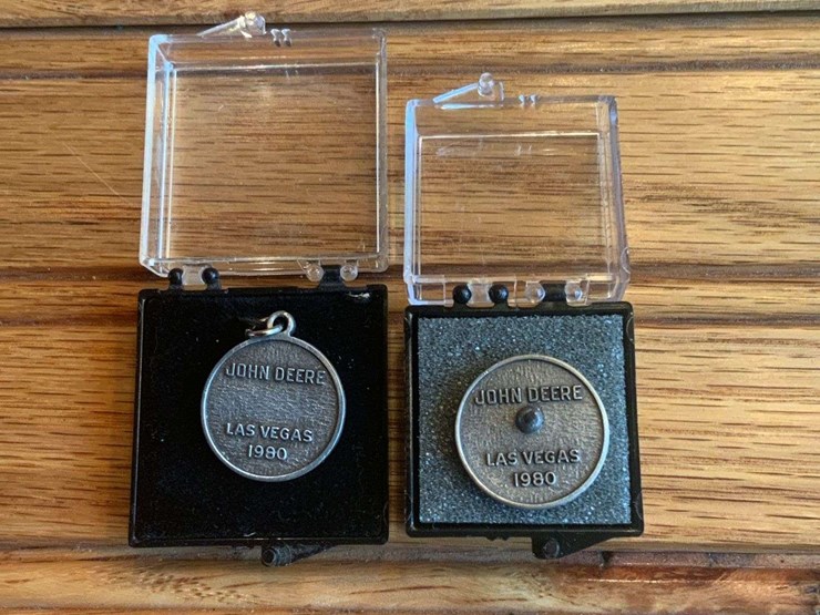 (2)-1980-john-deere-las-vegas-charm-+-pin-image-2