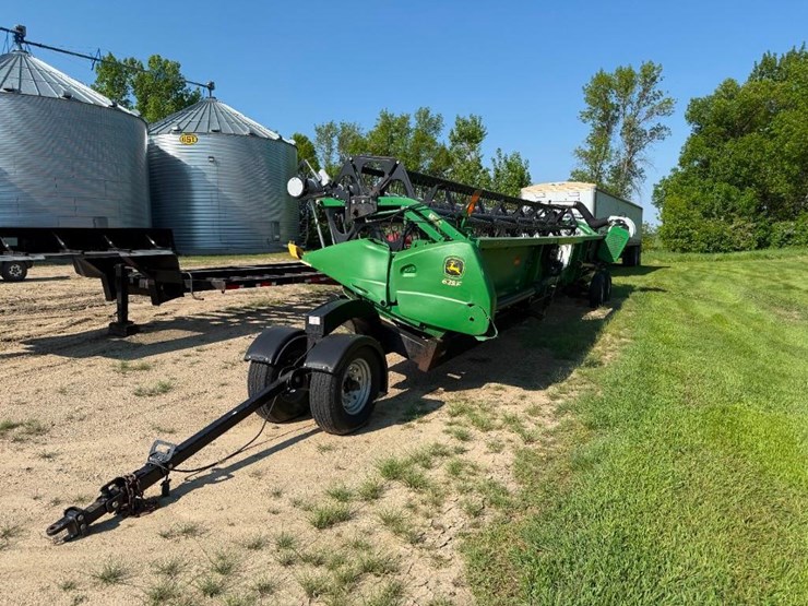 2011-john-deere-635f-image-3