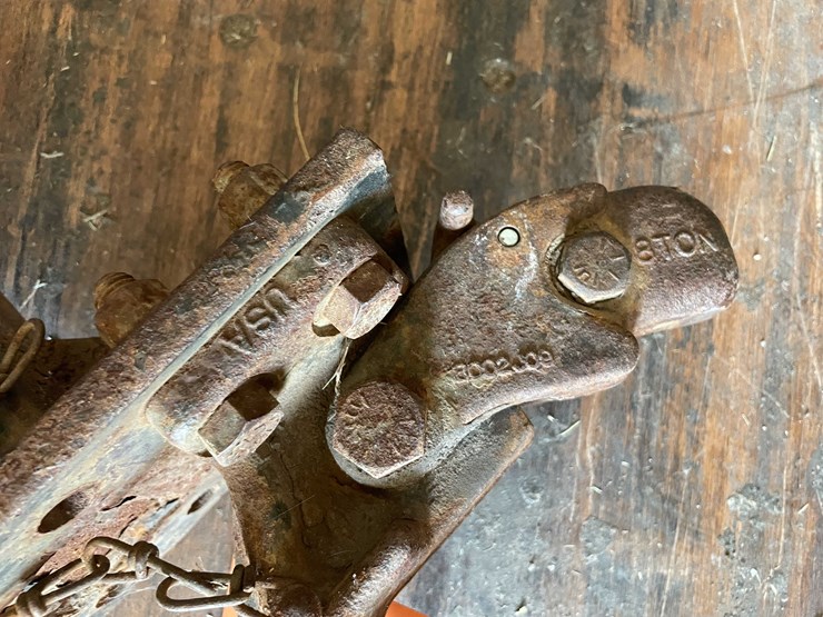 #10791-•-pintle-hitch-image-5