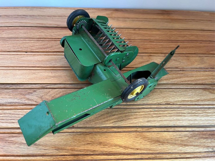john-deere-16-image-7