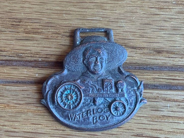waterloo-gasoline-engine-co.-watch-fob-image-1