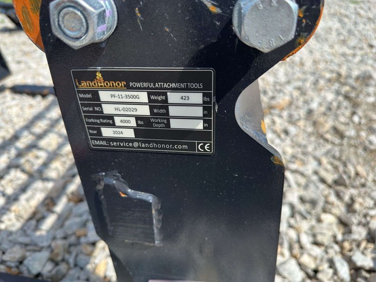 skid-steer-fork-attachment-image-4