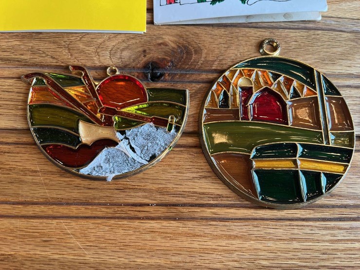 (6)-john-deere-sun-catchers-image-4