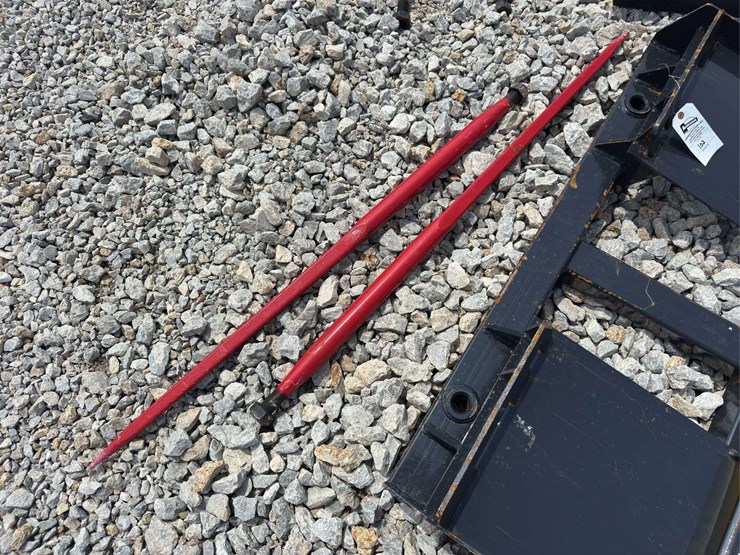skid-steer-bale-spear-attachment-image-3