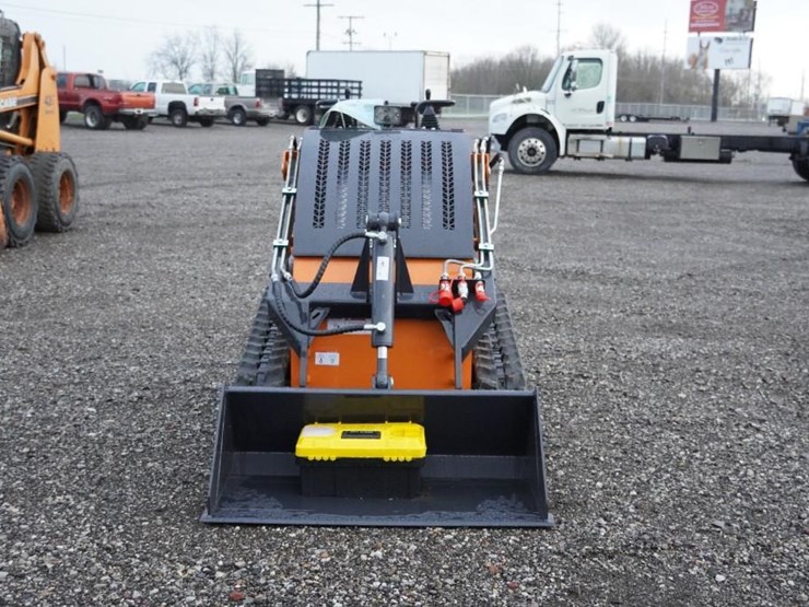 #1004-•-new-land-hero-pld-bc380-mini-track-skid-steer-loader-image-8