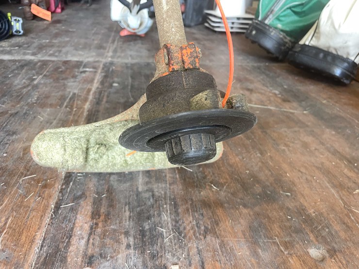 #10788-•-stihl-weed-wacker-image-3